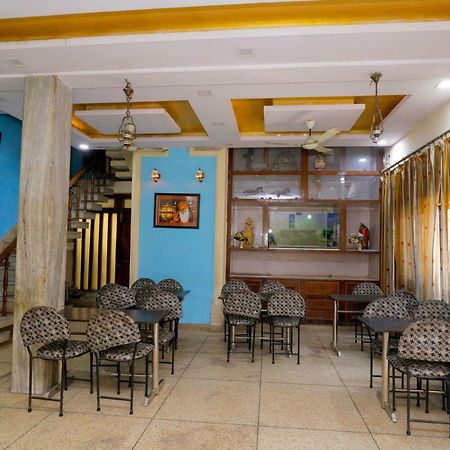 Hotel New Bakshi House Agra  Exteriör bild