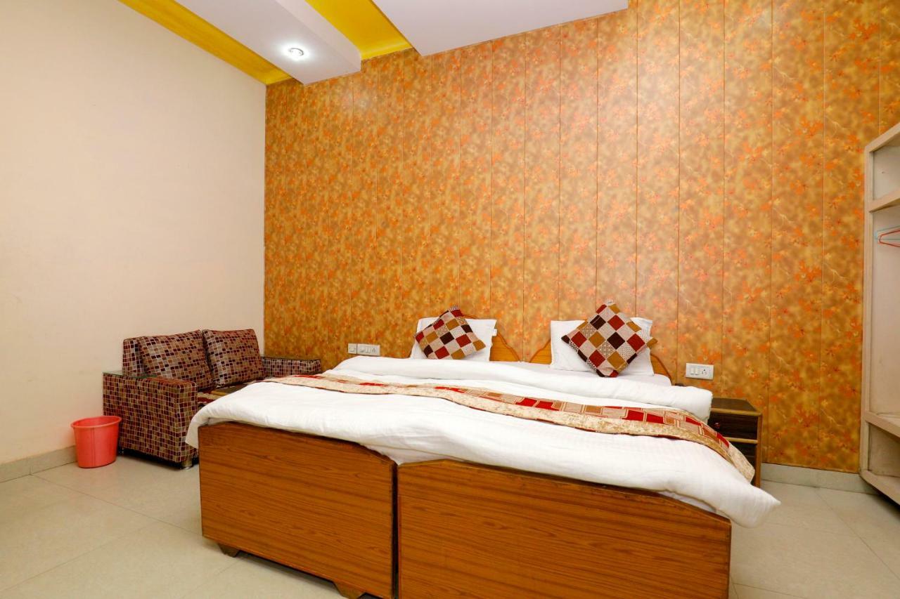 Hotel New Bakshi House Agra  Exteriör bild